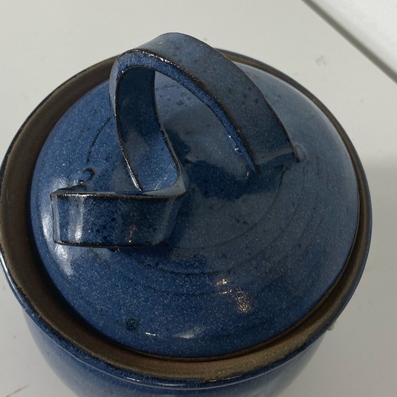 HANDMADE Wheel Thrown Pottery Jar with Lid Blue with White Design - Picture 11 of 13